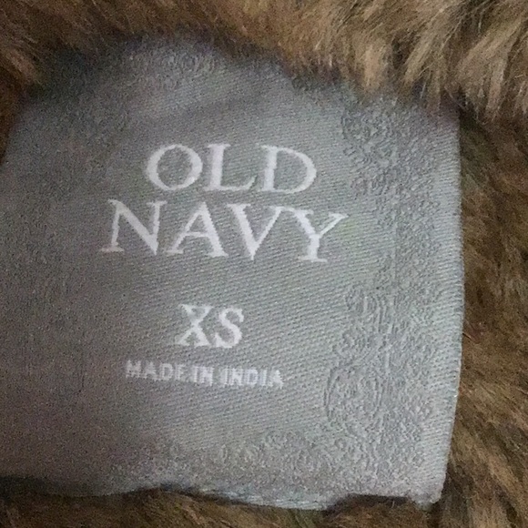 Old Navy fur lined jacket - Picture 7 of 8